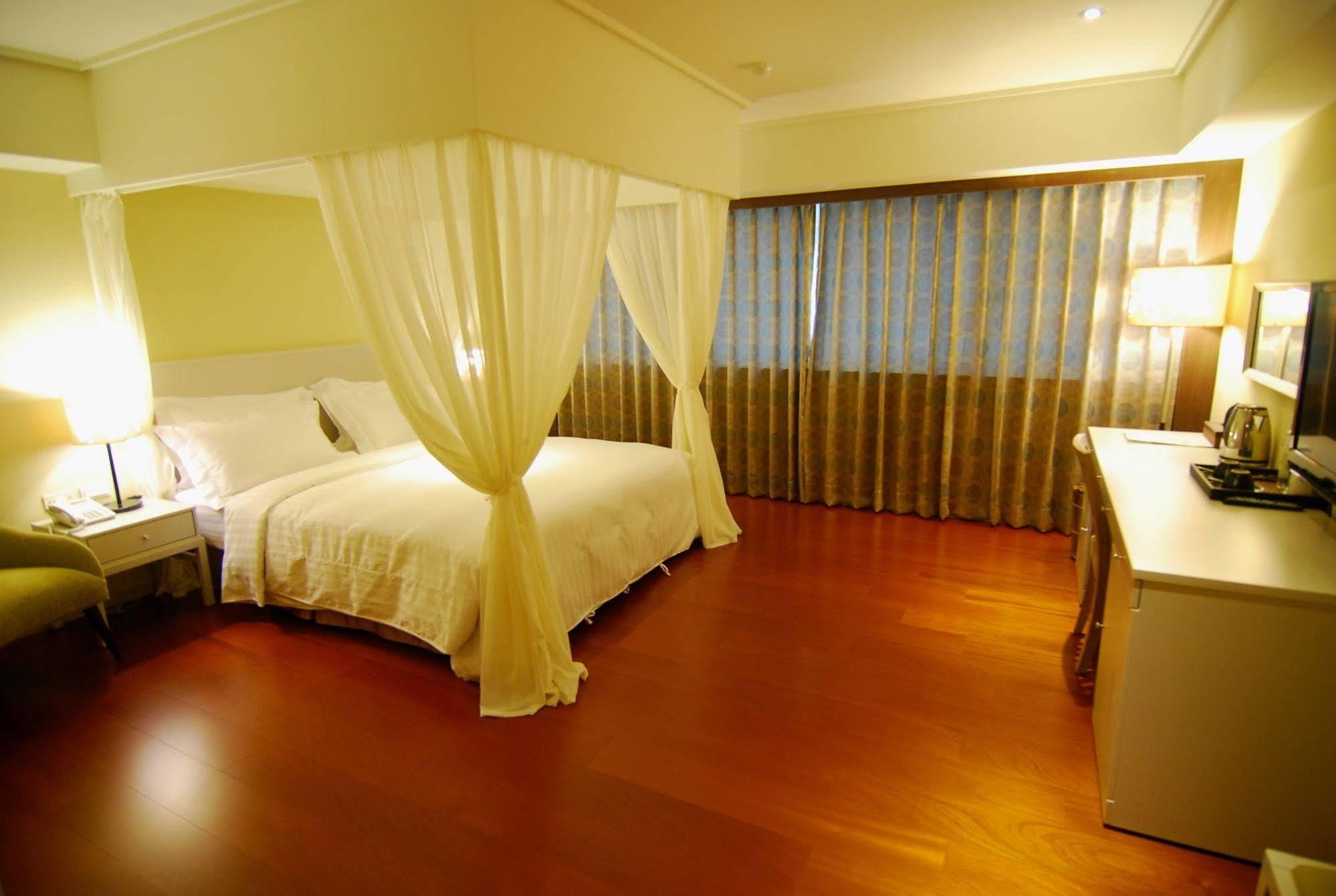 Taitung Bali Suites Hotel Exterior foto